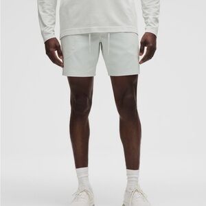Lululemon Men’s “License To Train” Short 7” Inseam Linerless (L)